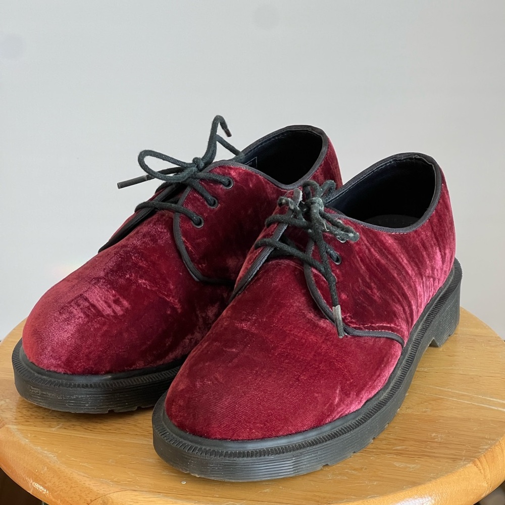 Dr. Martens Hugh Burgundy Red Velvet Lace-Up Oxfords Shoes - Burgundy